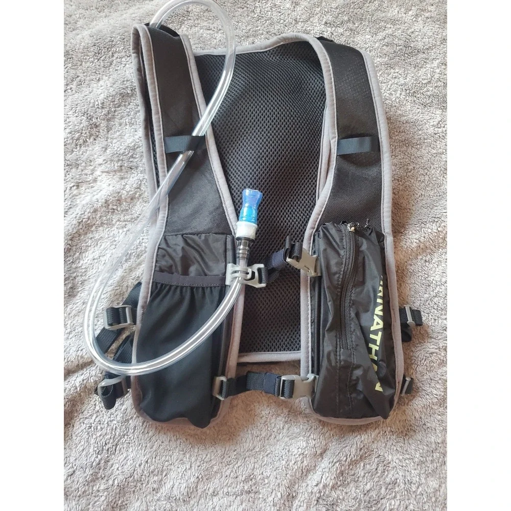 NATHAN Sports Black 1.5L Bladder Hydration Pack Hiking Backpack